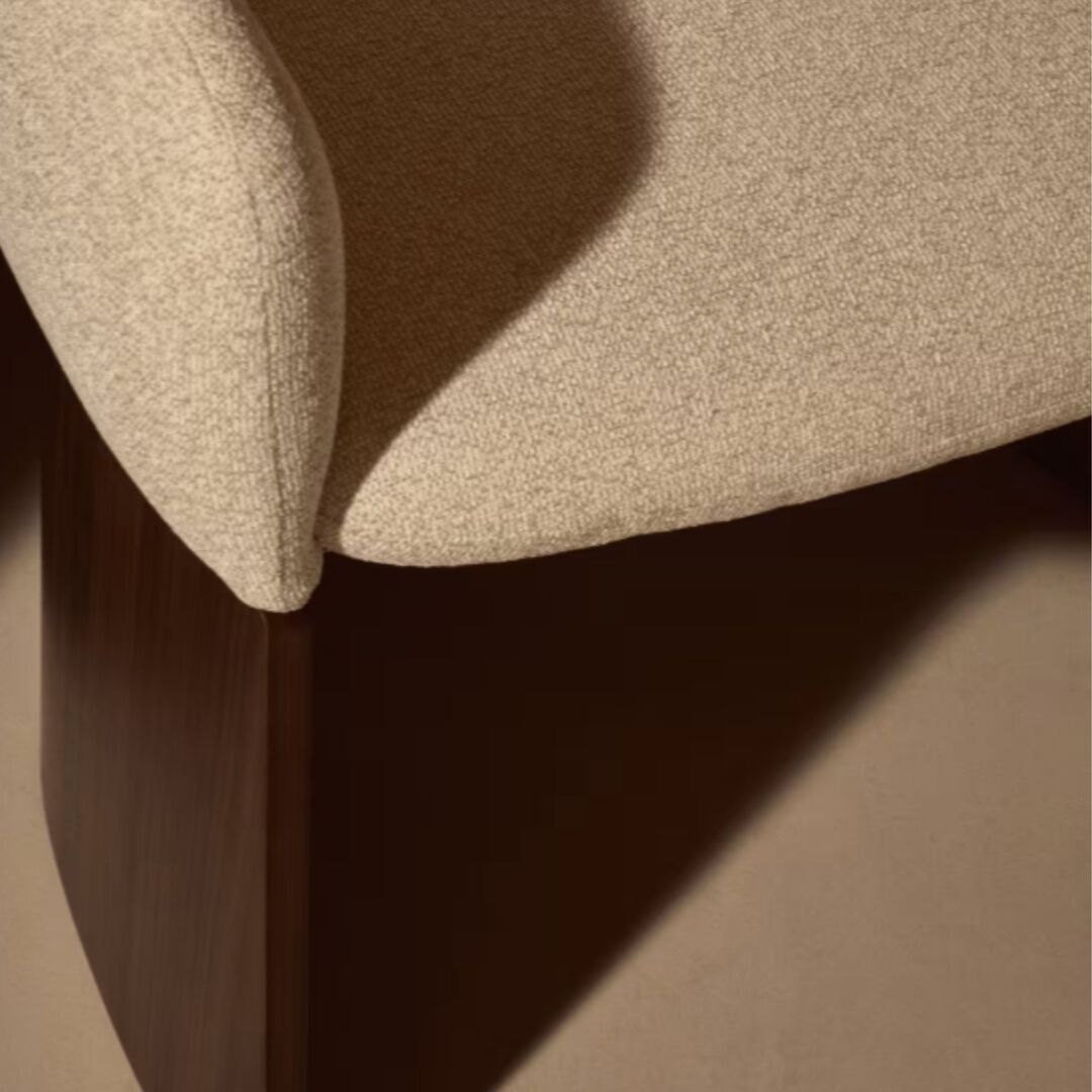 Kave_Home_Stuhl_Bosca_Beige_Nussbaum_Lifestyle