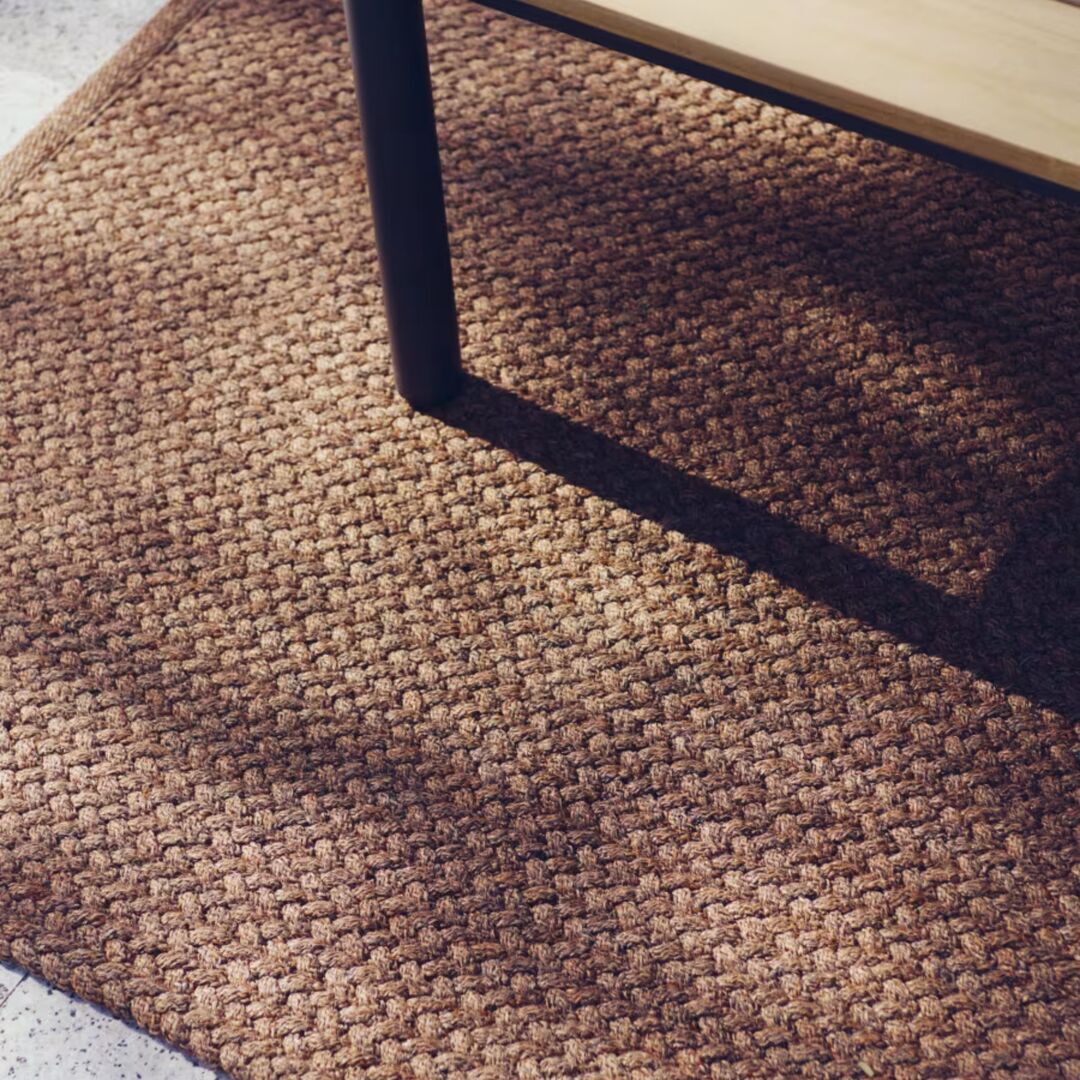 Kave_Home_Teppich_Despas_Terrakotta_Lifestyle