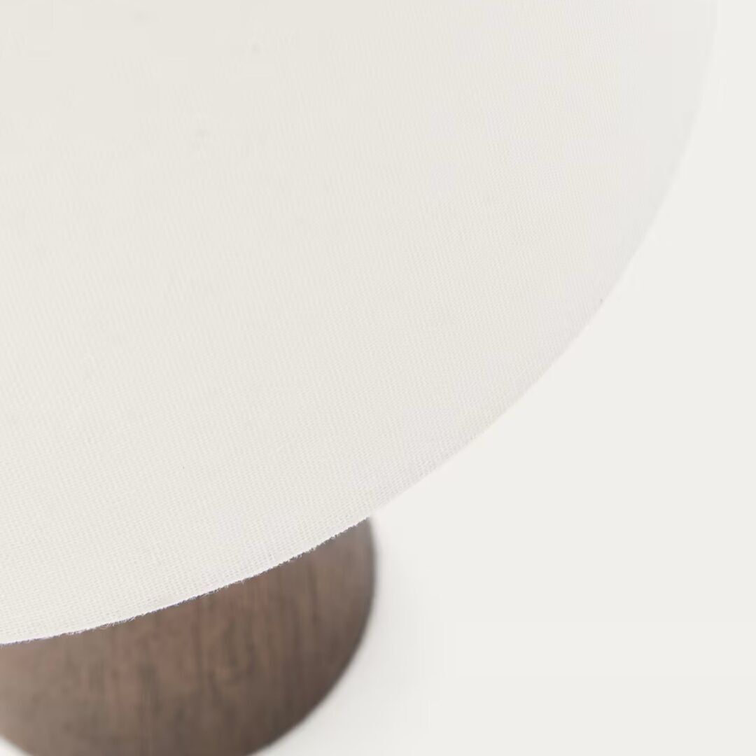 Kave_Home_Tischlampe_Marga_Dunkelbraun_Gummibaumholz