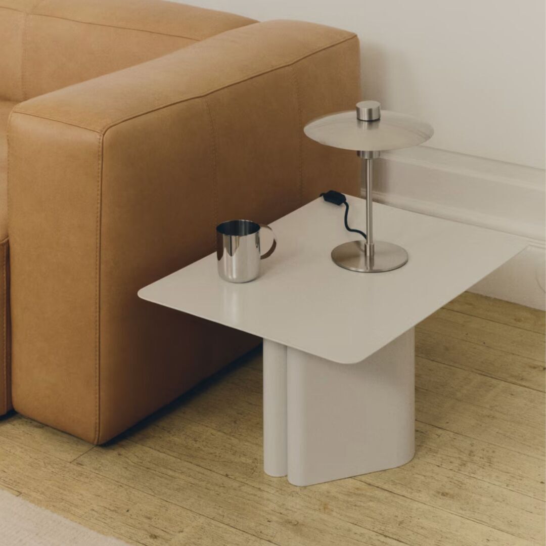 Kave_Home_Tischlampe_Nuvira_Silber