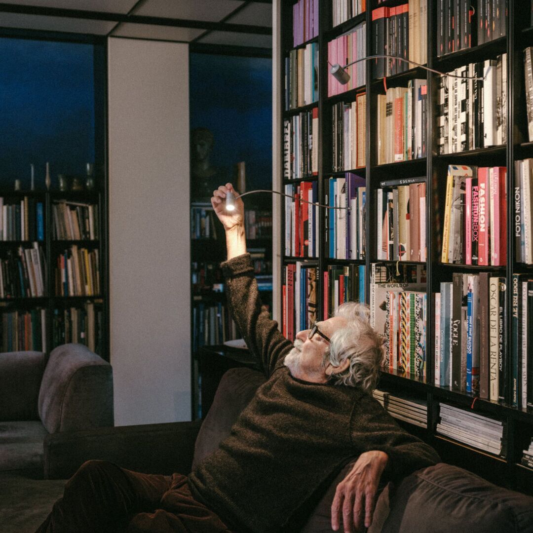 euchte Bib Luz von Santa & Cole Weiss grau-7