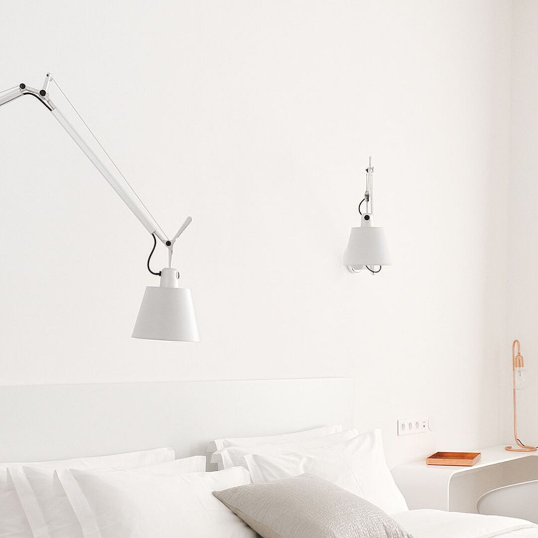 Artemide Body Tolomeo Basculante von Artemide Weiss / Weiss, Seidensatin-1