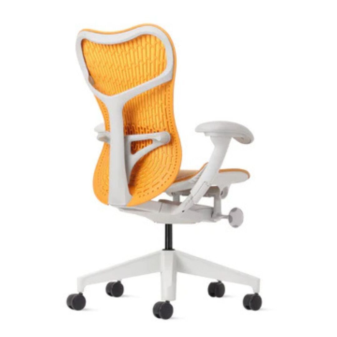 Herman CPH Bürostuhl Mirra 2 von Herman Miller Ochre, Alpine