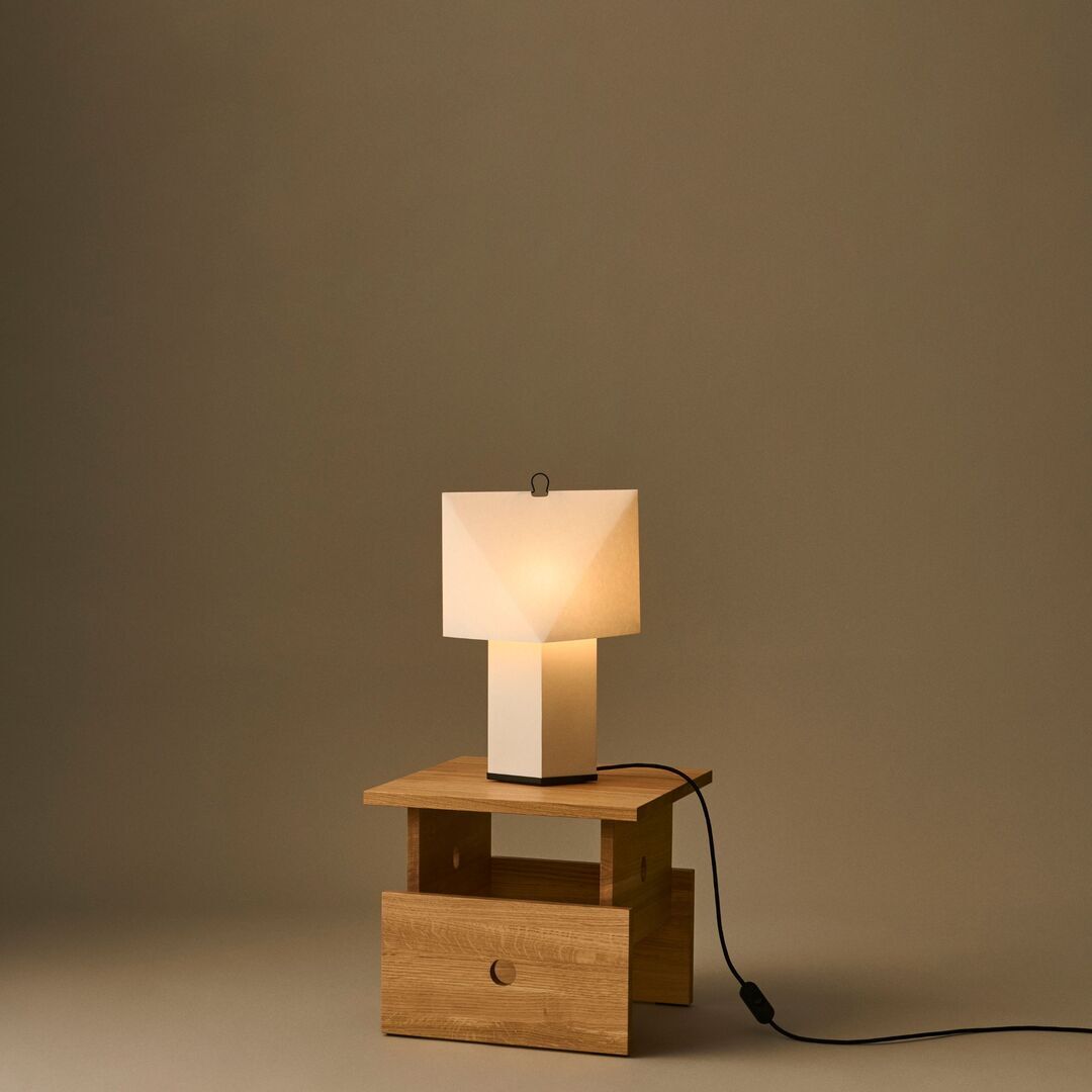 Hay Leuchten Tischleuchte Aplat von Hay