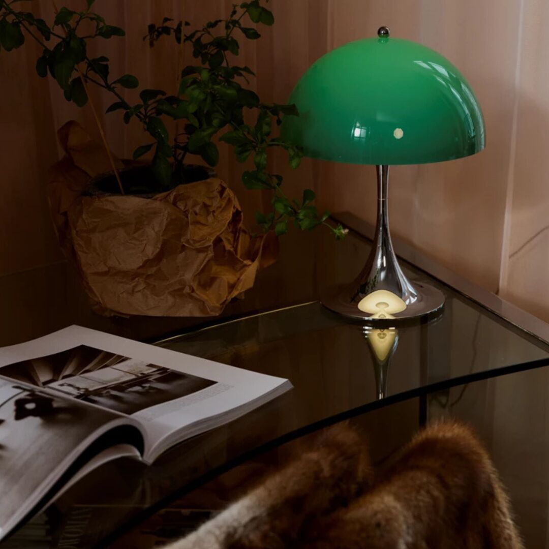 Louis Poulsen Tischleuchte Panthella 250 Portable Lamp Originals V3 von Louis Poulsen Grün-1