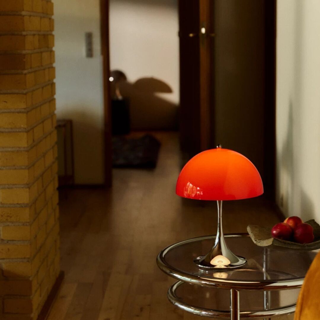 Louis Poulsen Tischleuchte Panthella 250 Portable Lamp Originals V3 von Louis Louis Poulsen Tischleuchte Panthella 250 Portable Lamp Originals V3 von Louis Poulsen Rot-1Poulsen Rot-1
