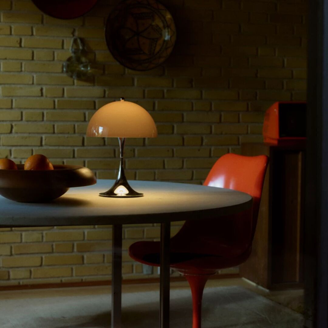 Louis Poulsen Tischleuchte Panthella 250 Portable Lamp Originals V3 von Louis Poulsen Braun-1