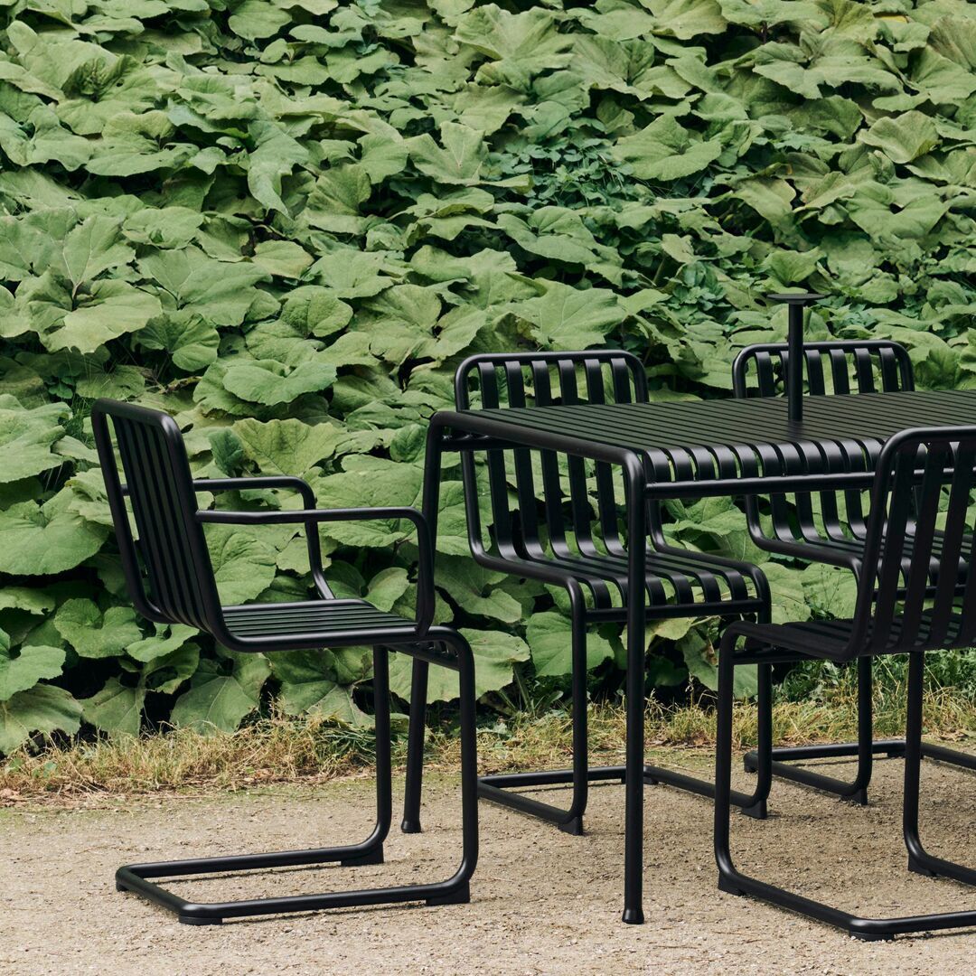 HAY Living Niedriger Lounge Chair Palissade Cantilever von Hay