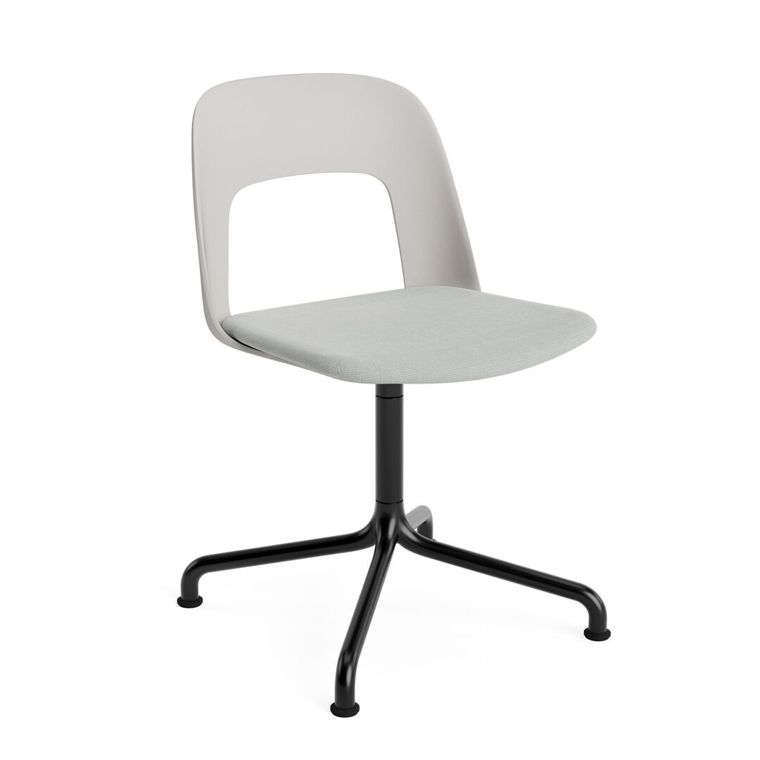 HAY Living Stuhl Layout 153 von Hay Sky Grey / Naveli - 113, Schwarz pulverbeschichtet Aluminium