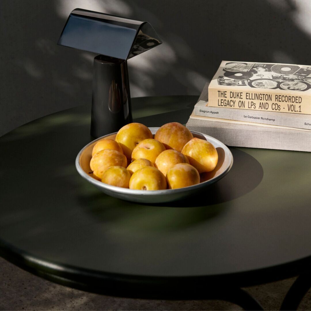 Outdoor Couchtisch Thorvald SC108 & SC109 von &Tradition