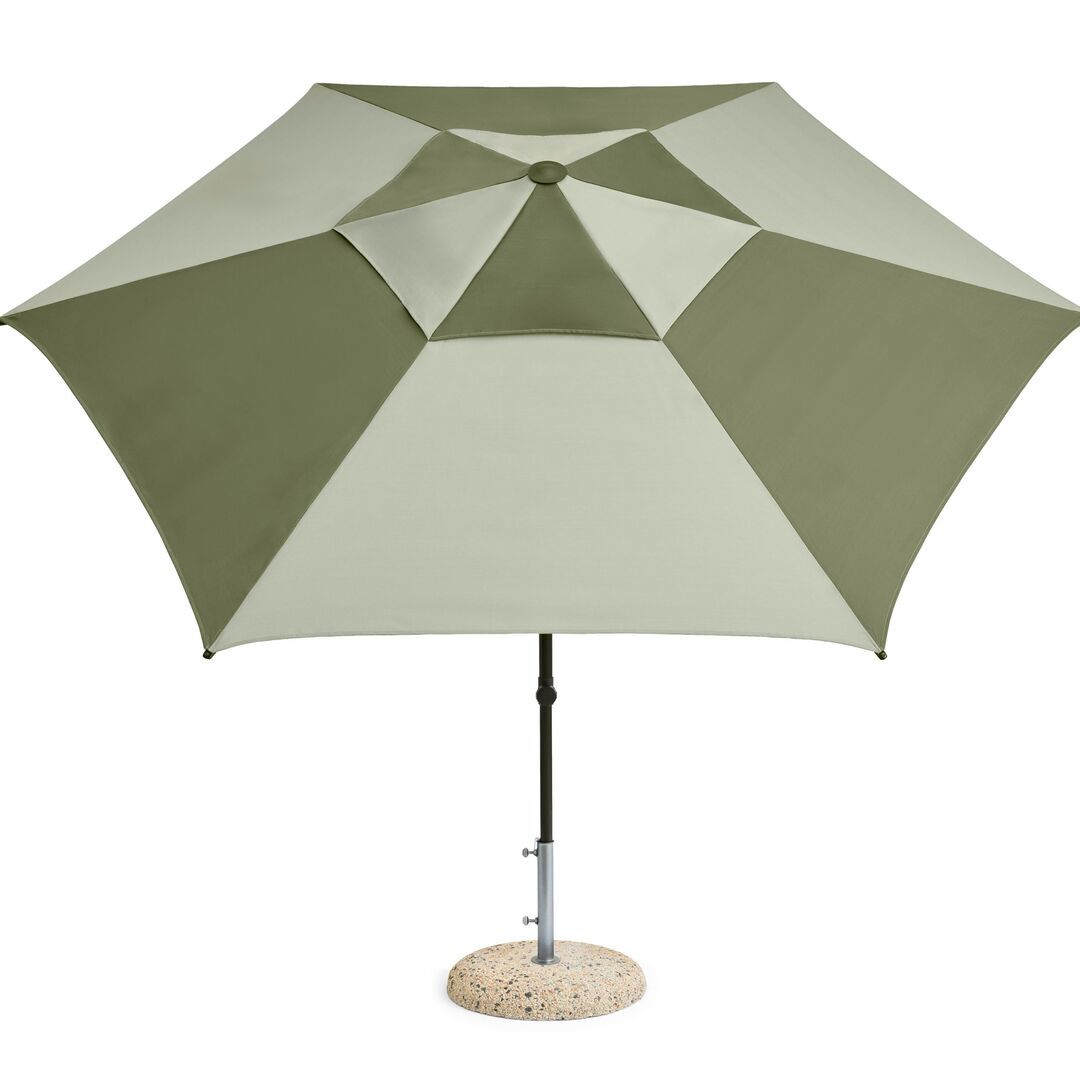 HAY Accessoires Sonnenschirm Terrazza in Hexagon von Hay Green / Dark green