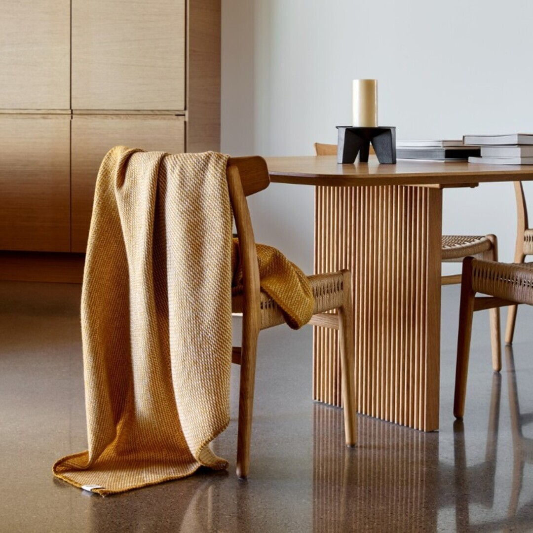 Røros Tweed Lammwolldecke The Holiday Triptych 150 x 200 cm von Røros Tweed Sun Yellow