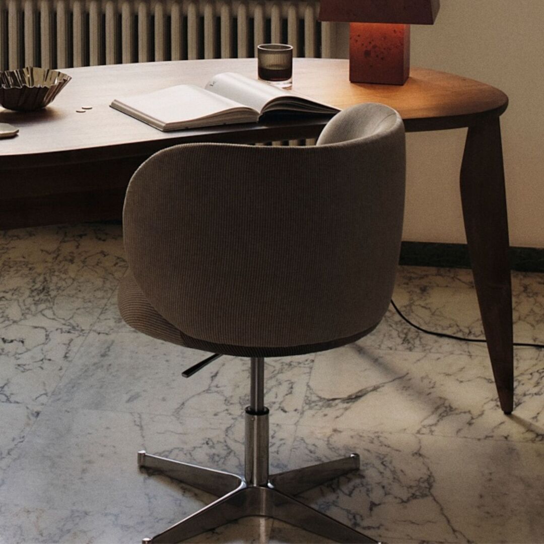Ferm Living Esszimmerstuhl Rico Castors Devoré Velvet von Ferm Living Flint Grey