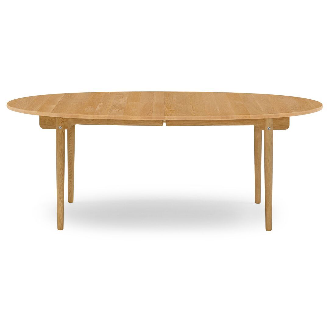 Carl_Hansen_Son_CH338_Dinning_Table_Eiche_geolt_CH338_Front