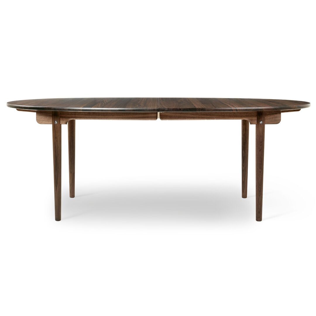 Carl_Hansen_Son_CH338_Dinning_Table_Walnut_geolt_CH338_Front