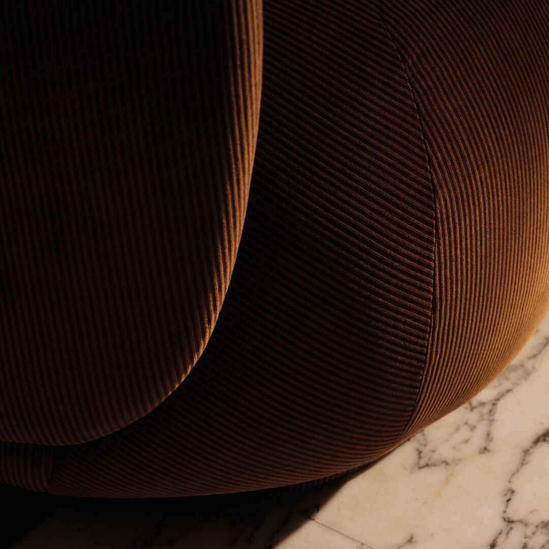 Lounge Chair Rico Swivel Devoré Velvet von Ferm Living