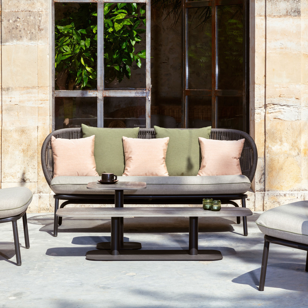 Vincent Sheppard Vincent Sheppard Kodo Coffee Table 129X45X31 cm Fossilgrau, Feuerstein