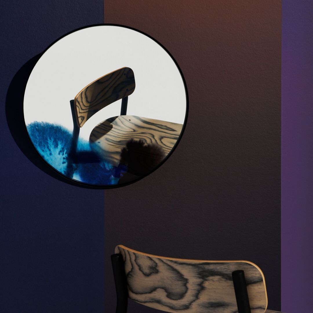 Petite Friture Wandspiegel Francis von Petite Friture Black / Blue-Purple, Large-2