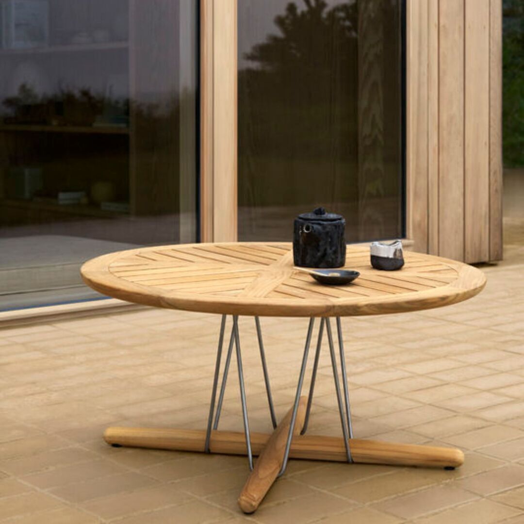 Carl_Hansen_&_Søn_Outdoor_Couchtisch_E023_Embrace_ von_Carl_Hansen_&_Søn_Ø: 80_cm-1