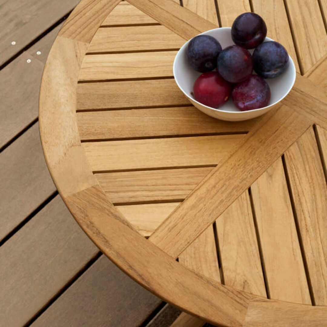 Carl_Hansen_&_Søn_Outdoor_Couchtisch_E023_Embrace_ von_Carl_Hansen_&_Søn_Ø: 80_cm-1