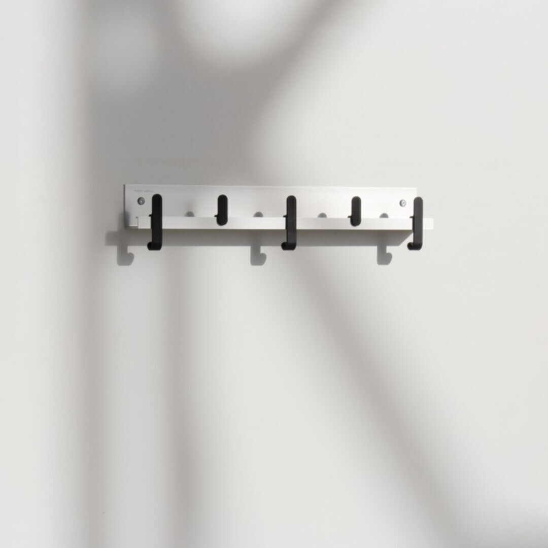 Thut  Garderobe 125 L: 58 cm, Aluminium eloxiert