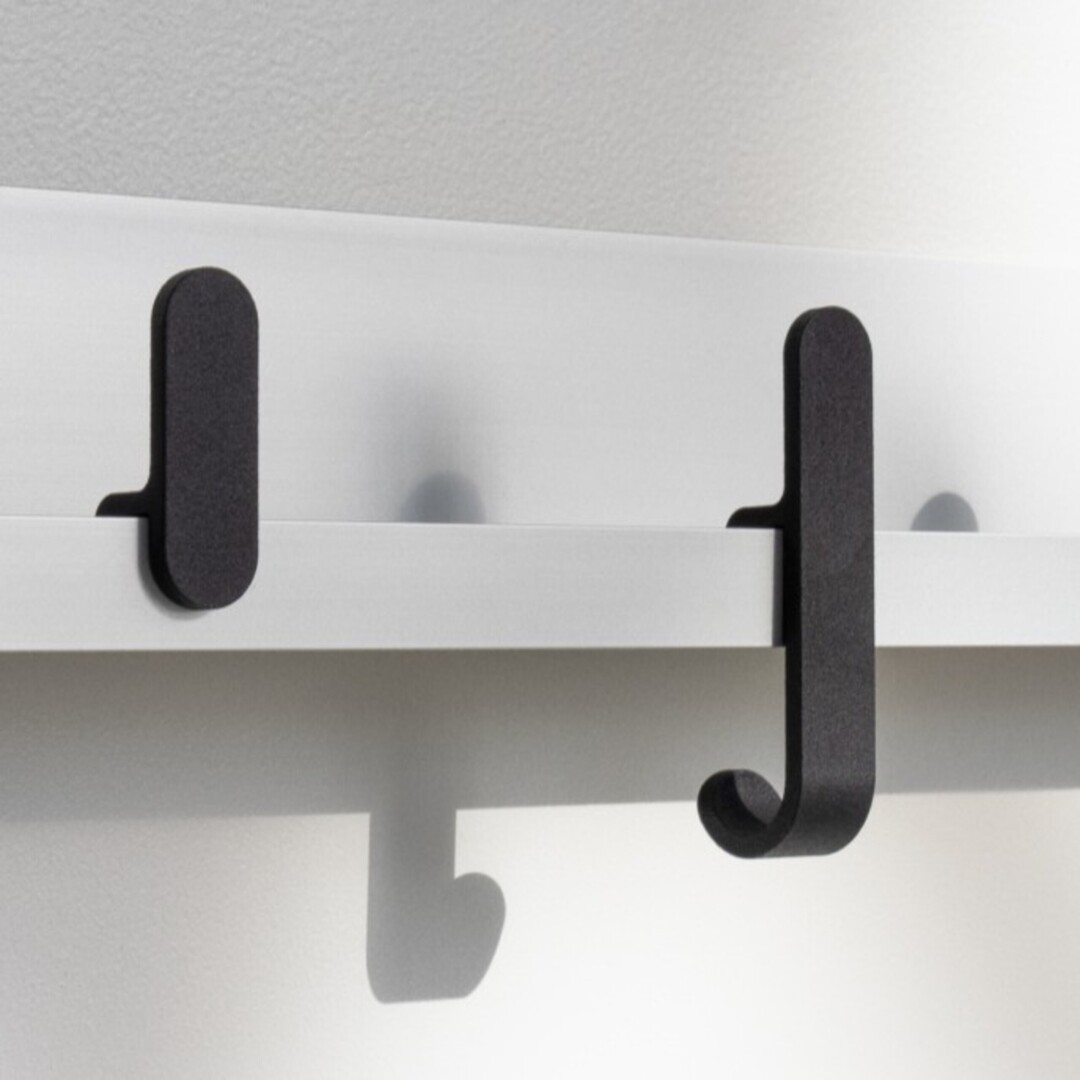 Thut  Garderobe 125 L: 58 cm, Aluminium eloxiert