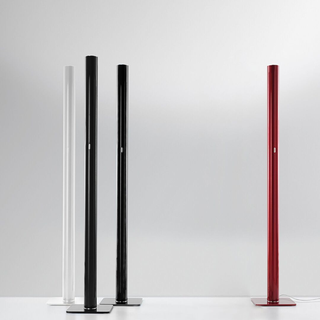 Artemide Stehleuchte Ilio von Artemide Rubinrot glänzend, 2700K-2