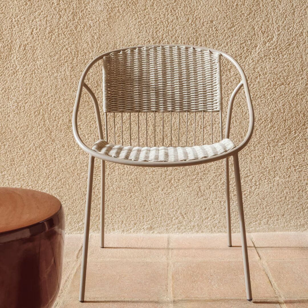Kave Home Stapelbarer Outdoor-Stuhl Atrani von Kave Home Taupe
