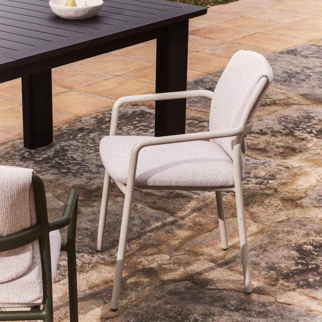 Kave Home Stapelbarer Outdoor Stuhl Linosa von Kave Home Ecru
