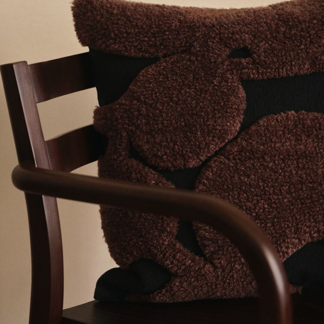 Ferm Living Tuftingkissen Cilla im 2er Set von Ferm Living Black / Dark Chocolate