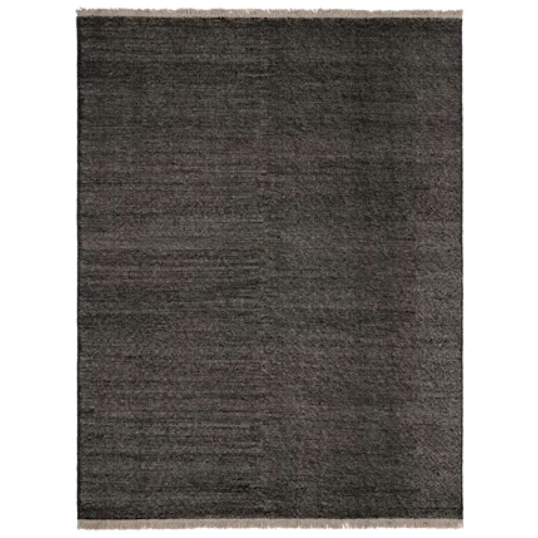 Teppich Yield Naturally Coloured Fringes von Kvadrat