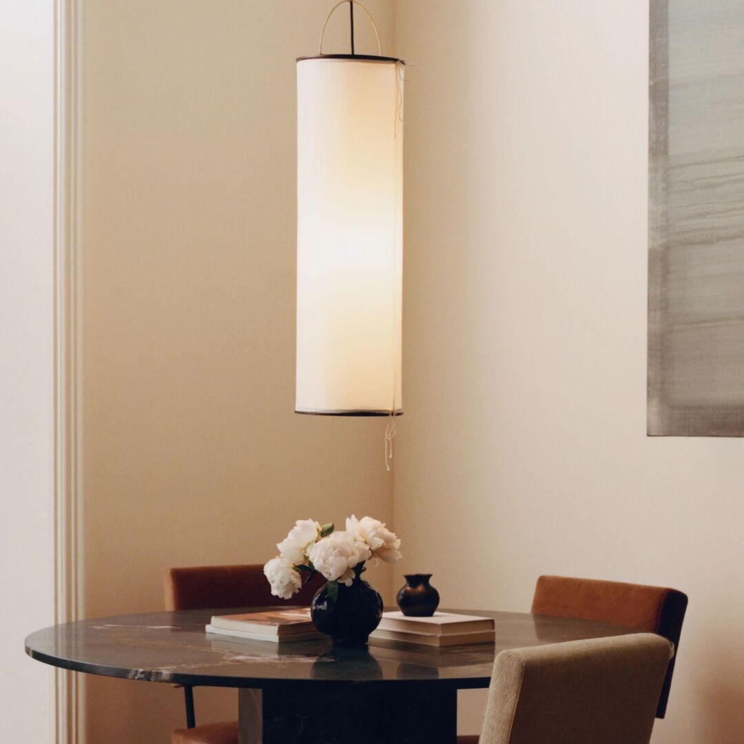 Gubi Pendelleuchte Silk Lantern von Gubi Soft Black Semi Matt