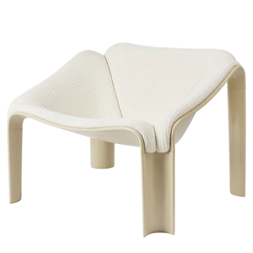 Gubi Lounge Chair F300 von Gubi Pastel Green / Limonta Alberobello 027