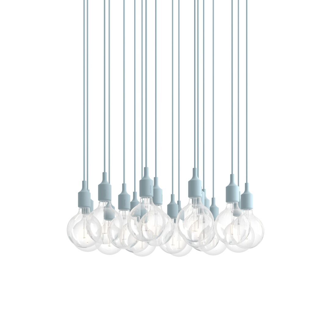Muuto Cluster Pendelleuchten E27 von Muuto Light Blue, 18 Lampen