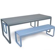 Bellevie Premium Gartentisch und eine Bank von Fermob
