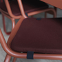 Fermob Outdoor Sitzkissen Bistro Color Mix 41 x 38 cm von Fermob Weinrot