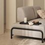 Kave_Home_2_Sitzer_Sofa_Compo_aus_Chenille_mit_kleines_Tablett_Schwarz_Babel_Beige_Lifestyle_2