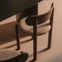 Kave_Home_Stuhl_Nebai_in_Chenille_Braun_Nussbaum_Lifestyle_1