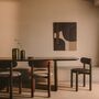 Kave_Home_Stuhl_Nebai_in_Chenille_Braun_Nussbaum_Lifestyle_2
