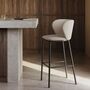 Kave Home Hocker aus Chenille Ciselia von Kave Home Beige / Schwarz