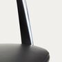 Kave_Home_Schreibtischstuhl_Nerlan_Schwarz_Leder_Aluminium_Gestell_Details