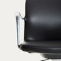 Kave_Home_Schreibtischstuhl_Nerlan_Schwarz_Leder_Aluminium_Gestell_Details