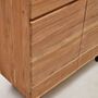 Kave_Home_4_türiges_Highboard_Uxue_Shwarz_Bein_Details