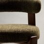 Kave_Home_Hocker_Granite_aus_Chenille_Dunkelbraun_Grun_Details