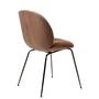 Gubi Stuhl mit Frontpolsterung Beetle Soft von Gubi 132 - Dedar Belsuede Special