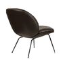 Gubi Lounge Sessel mit Vollpolsterung Beetle Soft von Gubi Coffee - GUBI Smooth Leder