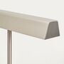Kave_Home_Stehlampe_Lynor_Weiss_Marmor_Silber