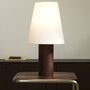 Kave_Home_Tischlampe_Marga_Dunkelbraun_Gummibaumholz_Lifestyle