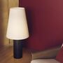 Kave_Home_Stehlampe_Marga_Dunkelbraun_Lifestyle