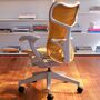 Herman CPH Bürostuhl Mirra 2 von Herman Miller Ochre, Alpine